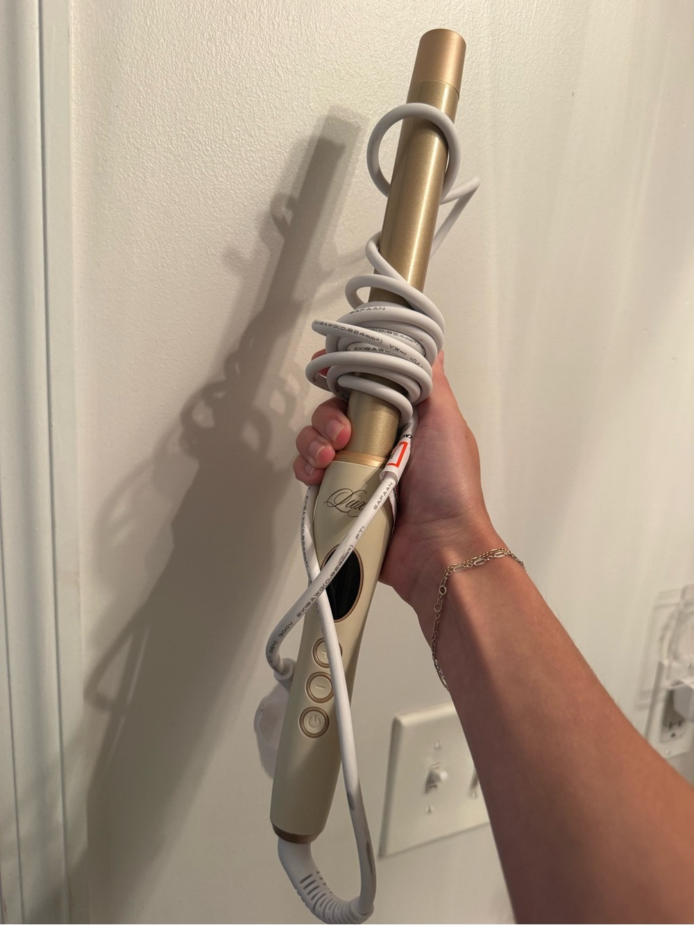 Luxy Hair Gold Curling Wand - 1" Curling Iron